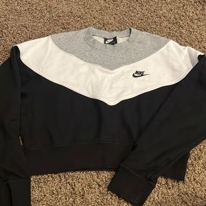 Nike crop sweatshirt